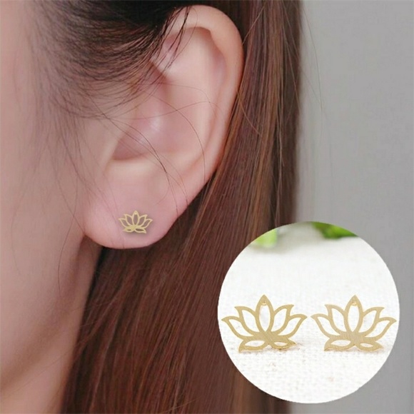 3/$12🌞Lotus Flower Earrings - Post Earrings - Picture 3 of 4